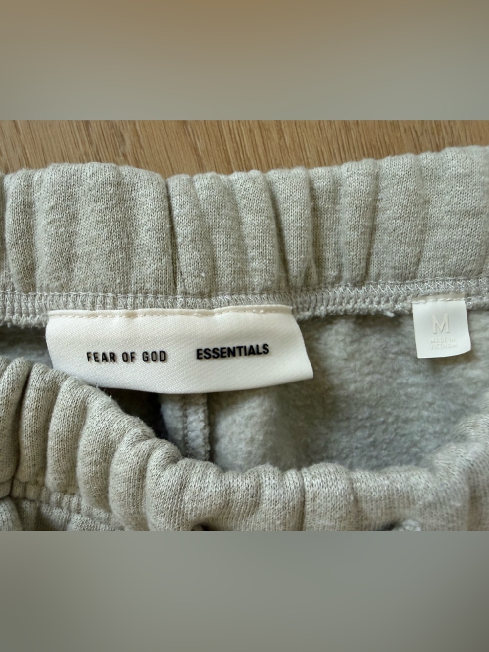Essentials Fear of God shorts - Picture 3 of 3